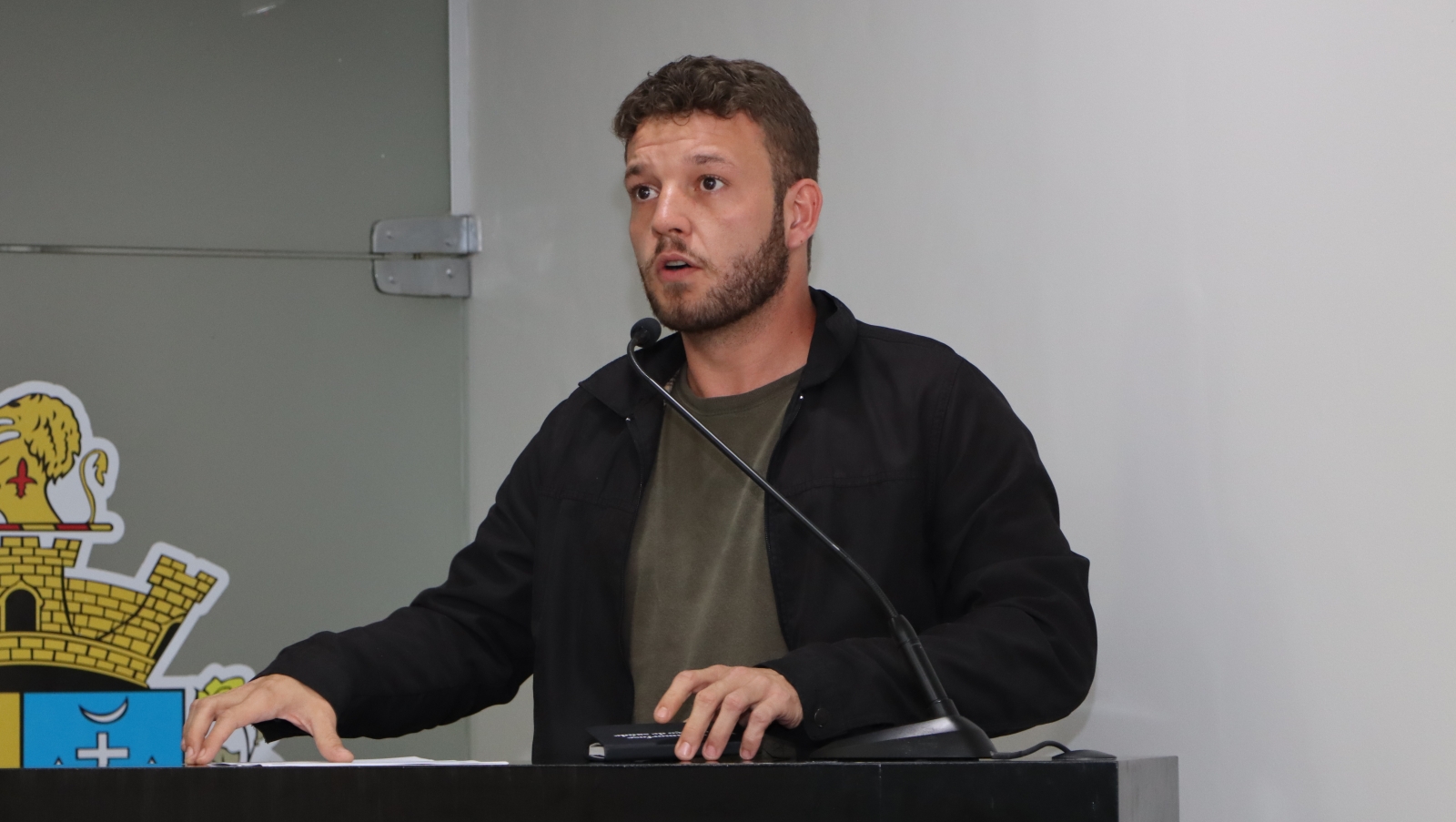 KELVIN REFAZ QUESTIONAMENTOS SOBRE CONCESSÕES DO MERCADO MUNICIPAL