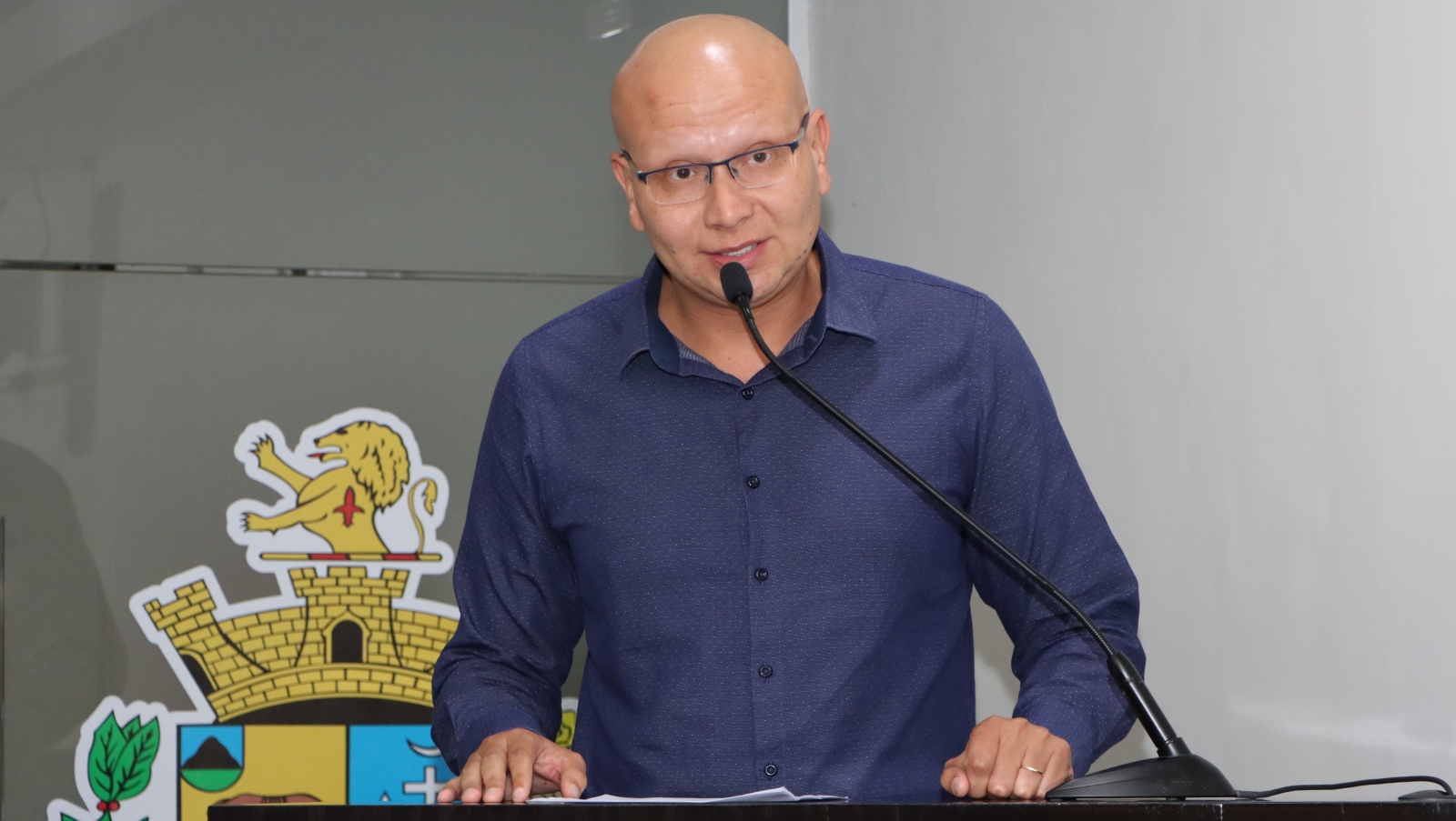 04 05 João Eder