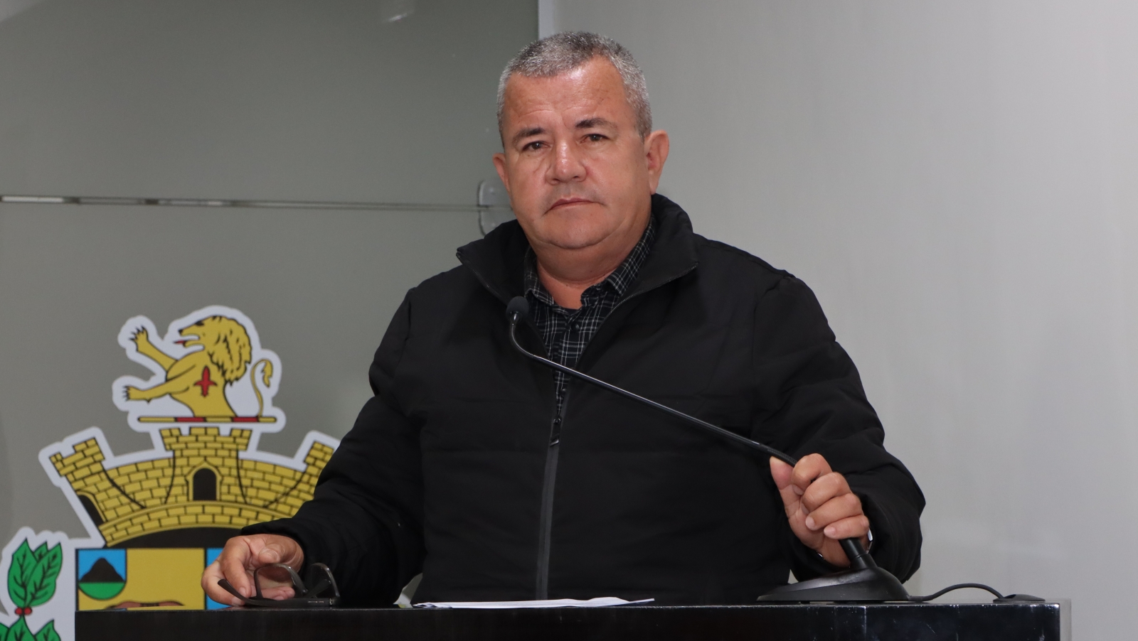 MÁRCIO DO SANTA RITA COBRA FISCALIZAÇÃO SOBRE FIAÇÃO OBSOLETA EM POSTES E VIAS PÚBLICAS