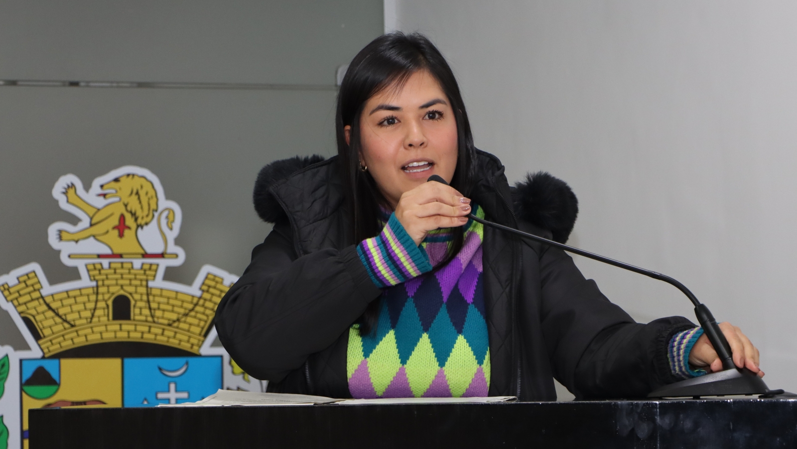 CINTIA YAMAMOTO COBRA SOBRE A ENTREGA DOS UNIFORMES DE INVERNO