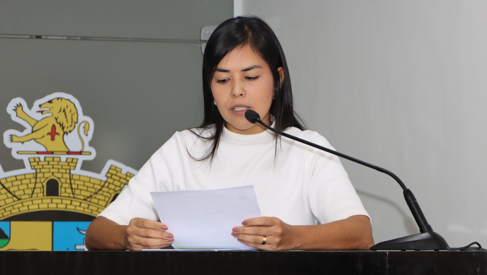 CINTIA YAMAMOTO REITERA REIVINDICAÇÕES SOBRE CONSULTAS NO CEMEM E EXAMES DE SANGUE