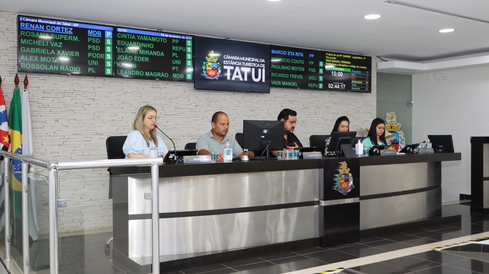 VEREADORES APROVAM QUATRO PROJETOS EM SESSÃO EXTRAORDINÁRIA