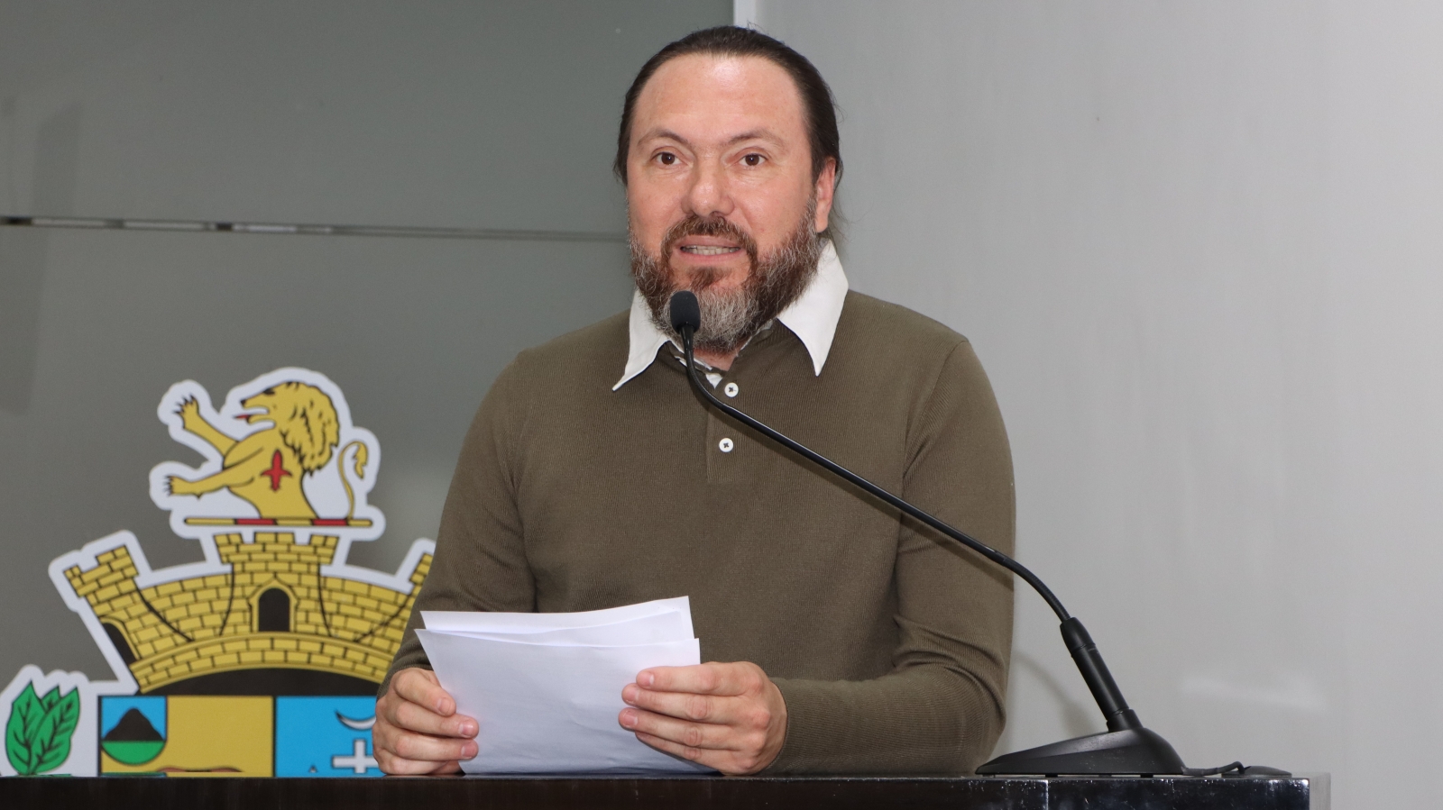 MAURÍCIO COUTO FALA A RESPEITO DA DEMORA NO ATENDIMENTO E FILAS DE ESPERA NO CIR