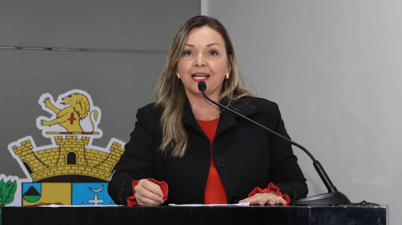 MICHELI VAZ DESTACA MOÇÕES DE SUA AUTORIA