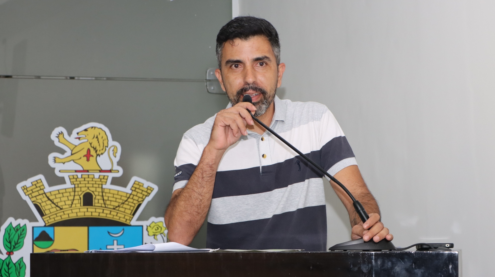 RICARDO TREVISANO CONTESTA REQUERIMENTO REFERENTE A NEGAÇÃO DE ATESTADOS POR MÉDICOS DA UPA