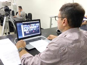 CÂMARA APROVA SUSPENSÃO DO RECESSO PARLAMENTAR