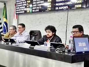 PROJETO REENQUADRA CARGOS E CRIA VAGAS NO TATUIPREV